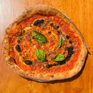 Pizza Mimmo Marinara-available everyday from 12 pm (except Tuesdays)