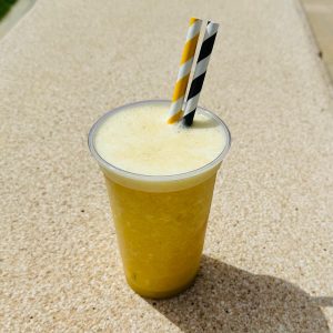 Ananas Crush Smoothie-available everyday from 11 am (except Tuesdays)